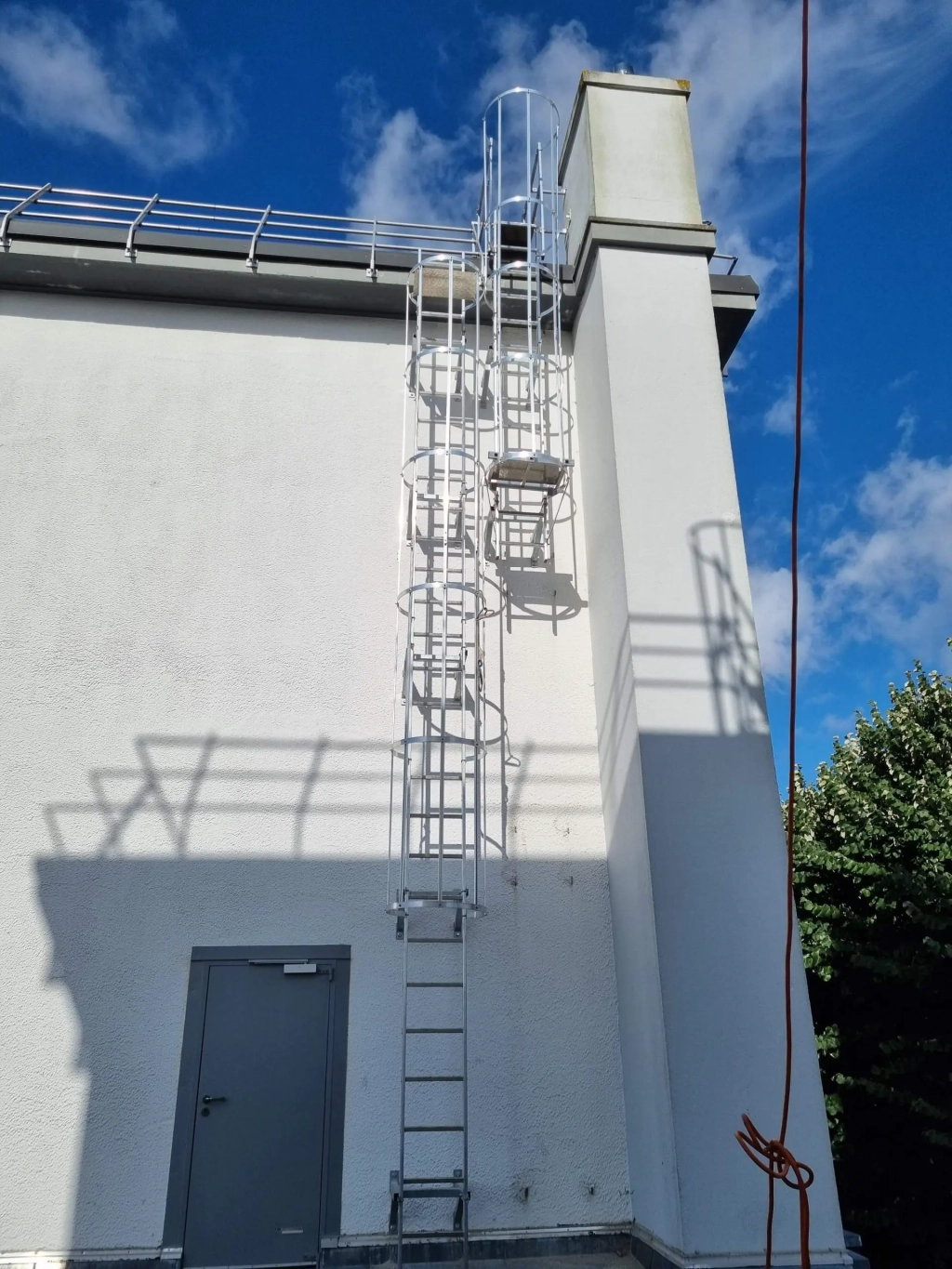 Installation d'échelles à crinoline à Nantes